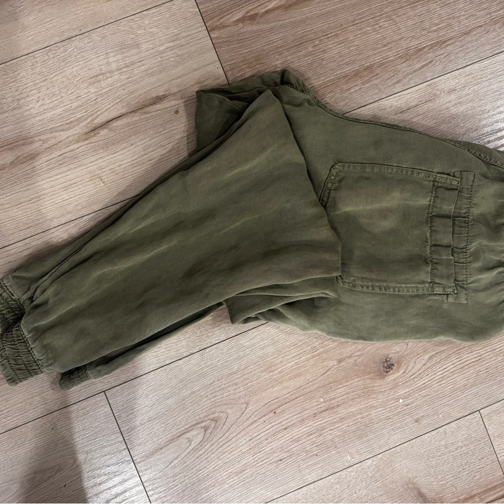 ZARA Khaki Green Jogger Pants – Size Small
